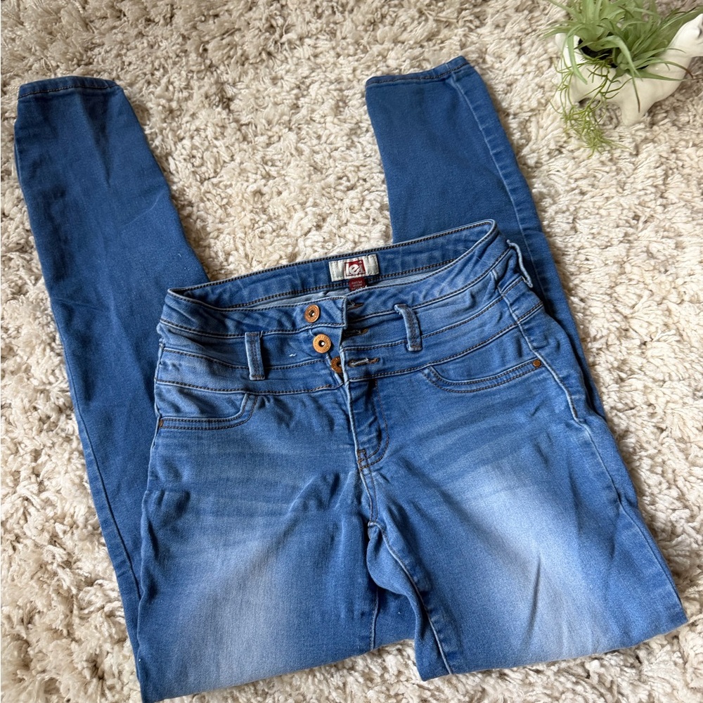Elegant Blue Lei vintage three button tummy tuck High Rise Women's Jeans